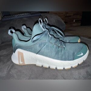 Nike Womens 10.5 “Vintage Green” and White Free Metcon 6 FJ7126 300 Gym Shoes